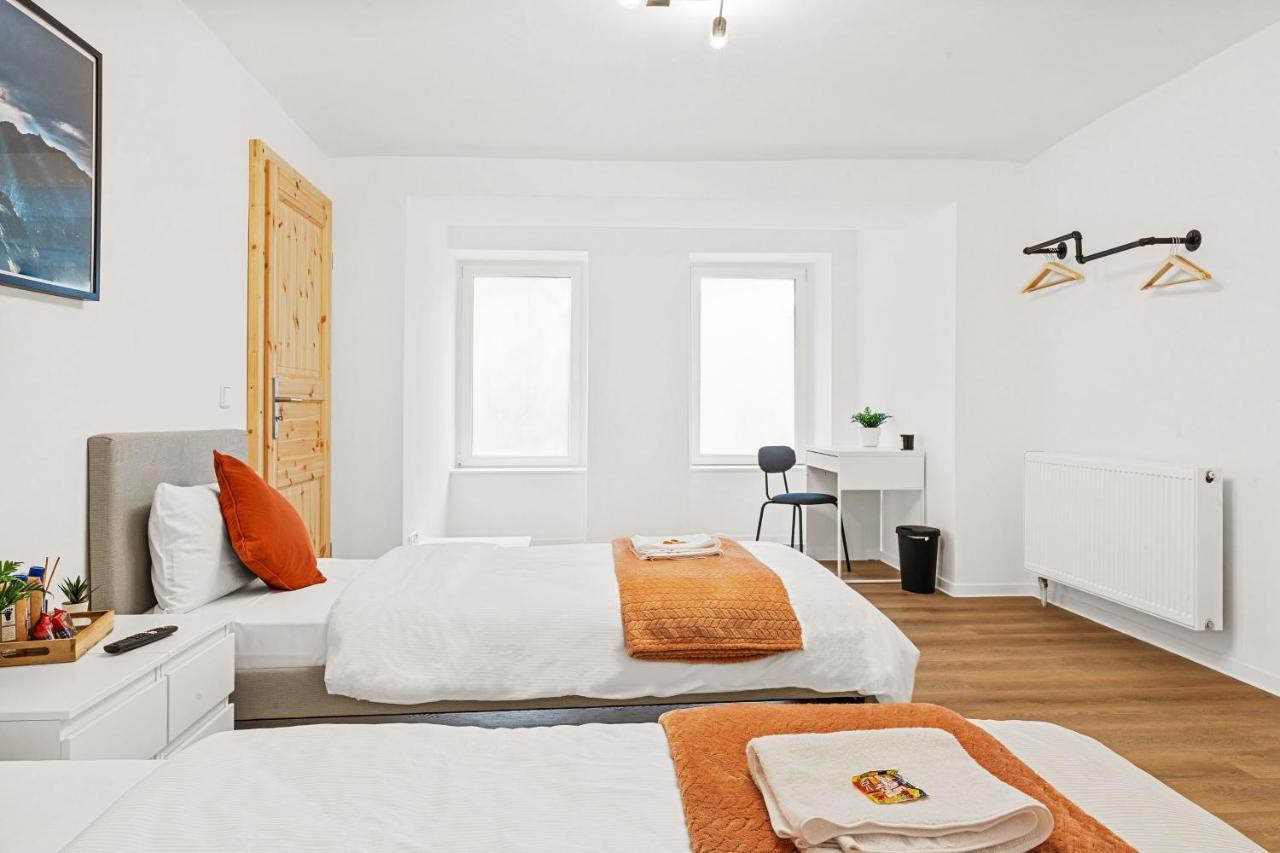 2 Zimmer Apartments, 4 Betten, Vollmoebliert,Zentrale Lage Am S-Bahnhof Berlin Exterior foto